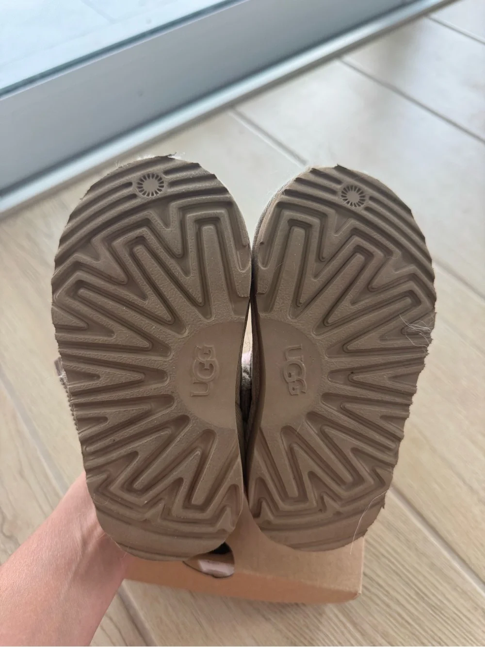 UGG Kids Beige Suede Strap-Back Slip-Ons